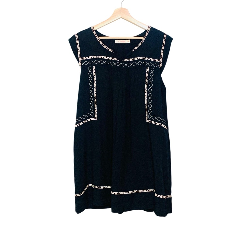 Izzy & Lola Elegant Black Sleeveless Dress Embroidered Size Medium Casual